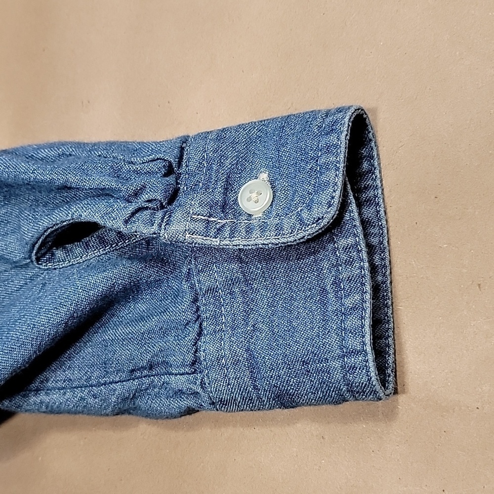 Old Navy Size S The Classic Shirt Button-Down Jean/Chambray Shirt - Picture 12 of 12
